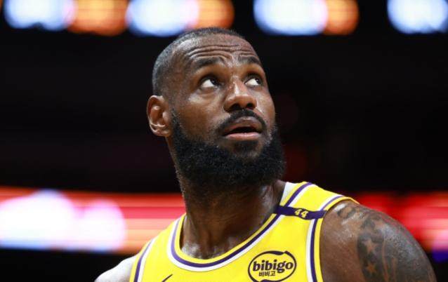 bob平台-当詹姆斯佛系释怀 湖人已无人愿为当下赌上一切