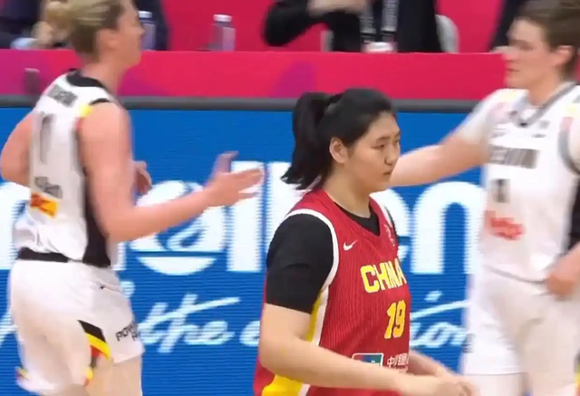 bob平台-失误多三分差，中国女篮半场落后比利时14分，张子宇得分全队最高