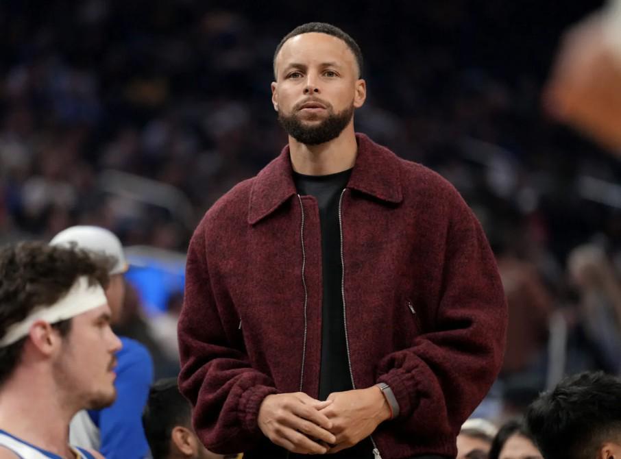 bob平台-库里：我现在依然沉浸在篮球的快乐中，短时间内不会考虑退役